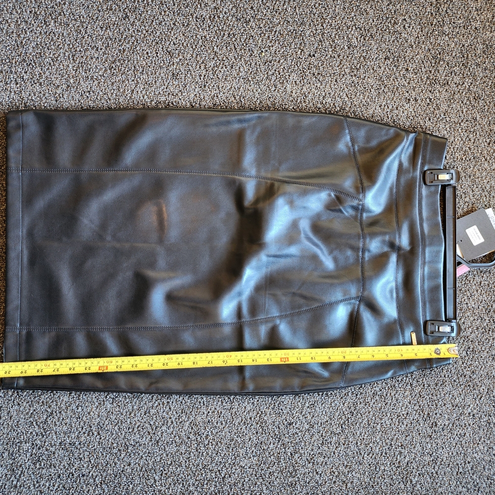 Andrew Marc Black Leather Pencil Skirt - Picture 4 of 6